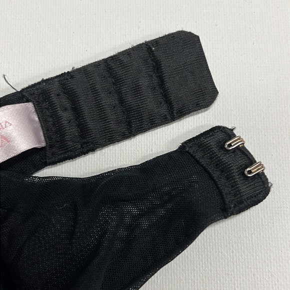 Victoria’s Secret very sexy bra - Picture 11 of 12